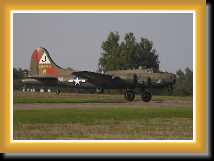 B-17G Pink Lady US DS M-J 511 BS 44-8846 IMG_4519 * 3048 x 2160 * (3.27MB)